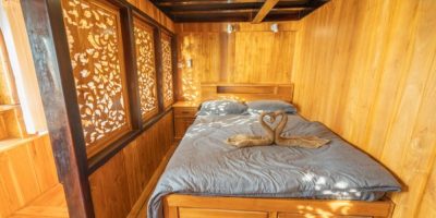 Alfathran-3-5.-Rinjani-Room-Queen-Bed-2-Extra-Single-Bed-2.jpg