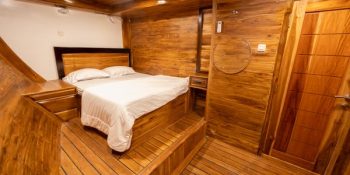 Alfathran-3-7.-Gili-Room-Queen-Bed-Private-Bathroom-8.jpg