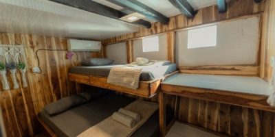 almadira-CABIN-1-2-SharePrivate-QueenBed-Single-Bed-3.jpg