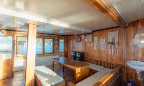 almadira-Indoor-Dining-Room-2-1.jpg