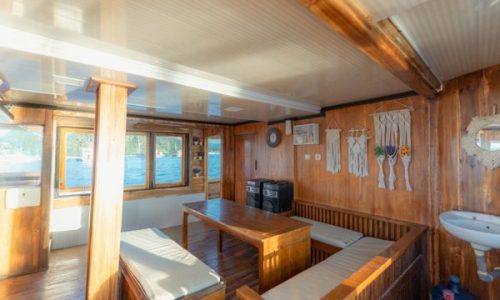 almadira-Indoor-Dining-Room-2.jpg