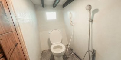 almadira-Sharing-2-Toilet-Lower-Deck-4.jpg