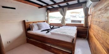 flores-utama-Master-Ocean-2-Queen-Bed-extra-bed-7.jpg
