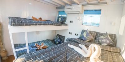 lamborajo-1-CABIN-2-Private-QueenBed-2-Single-Bunkbed-3.jpg