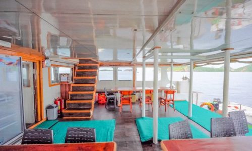 ocean-angel-dive-deck-3-1.jpg