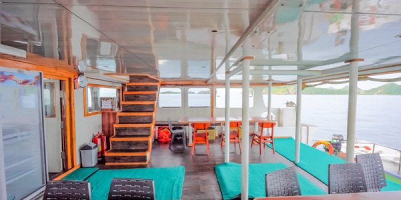 ocean-angel-dive-deck-3-1.jpg