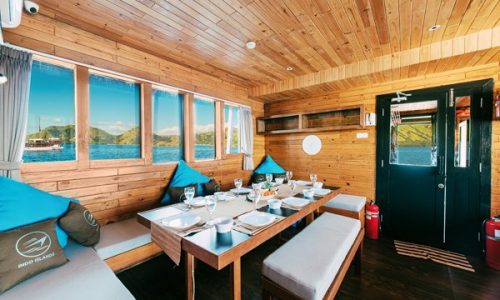 ocean-pro-DINING-ROOM-INDOOR-3.jpg