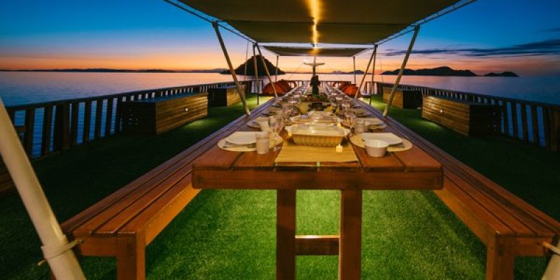 ocean-pro-DINING-ROOM-OUTDOOR-2-1.jpg